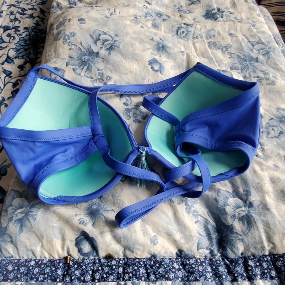Multi-Color Swimsuit Top - Picture 3 of 5